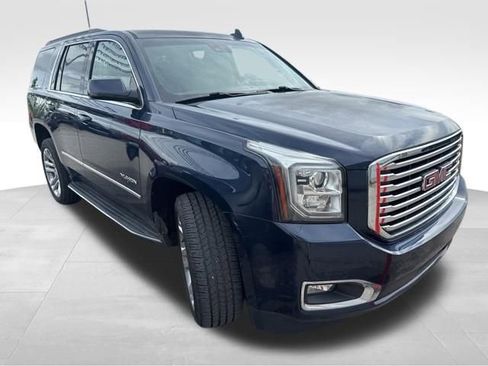 Used 2018 GMC Yukon SLT w/ Premium Edition AWD/4WD image 4