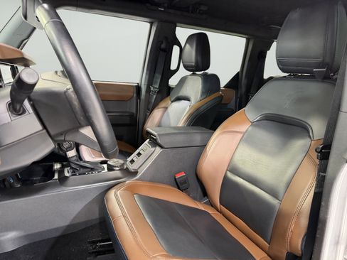 Used 2024 Ford Bronco Outer Banks AWD/4WD image 12