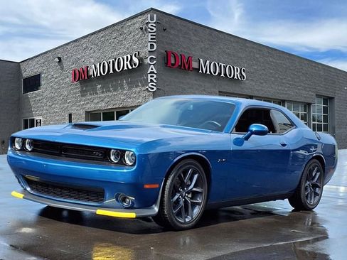 Used 2023 Dodge Challenger R/T w/ Plus Package image 1