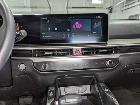 Used 2025 Kia Sorento S AWD/4WD image 36