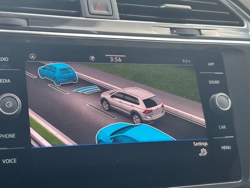 Certified 2023 Volkswagen Tiguan SE image 17