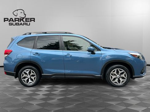 Used 2023 Subaru Forester Premium AWD/4WD image 6