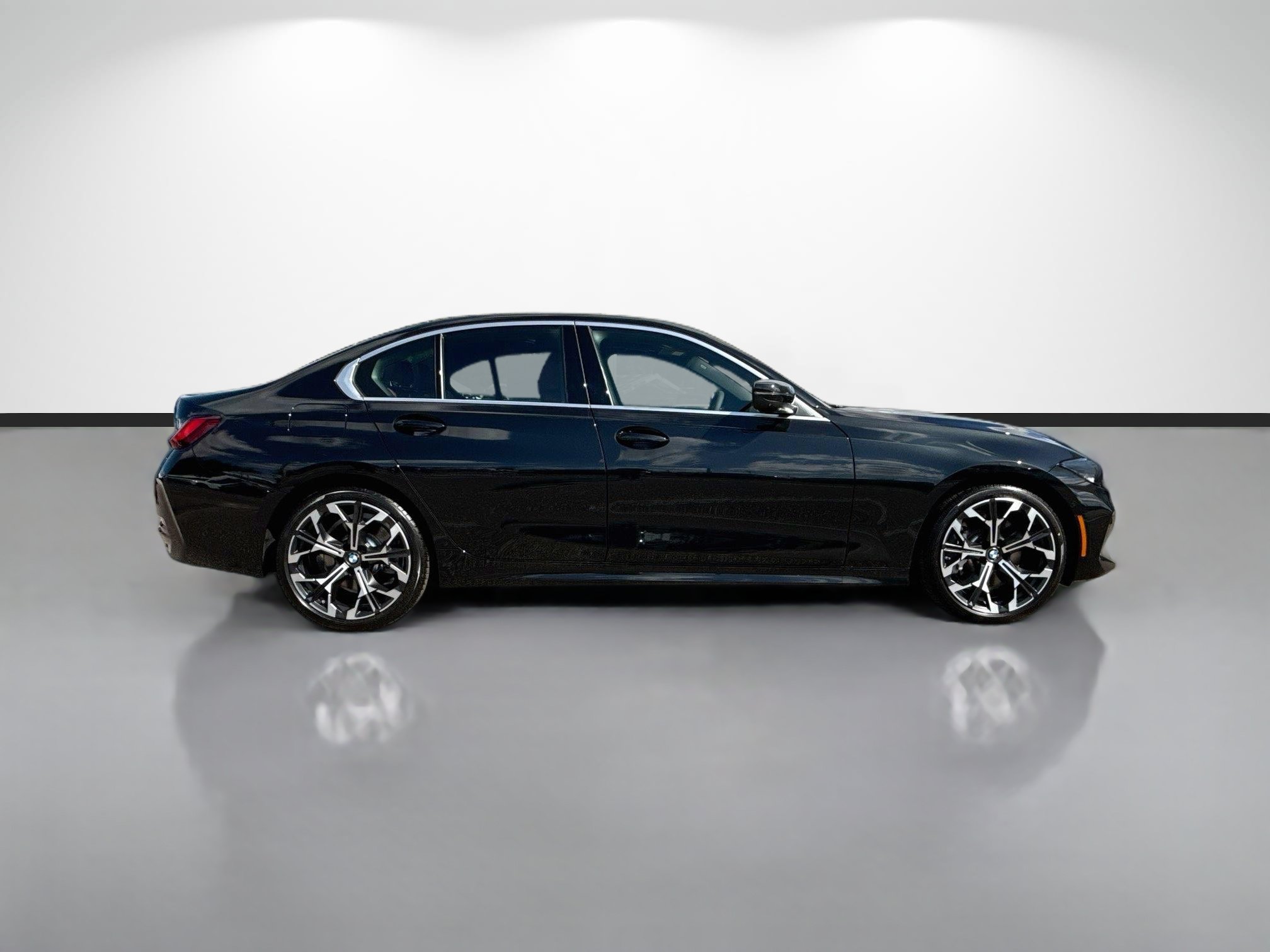 Used 2026 BMW 330i Sedan w/ Convenience Package RWD image 2