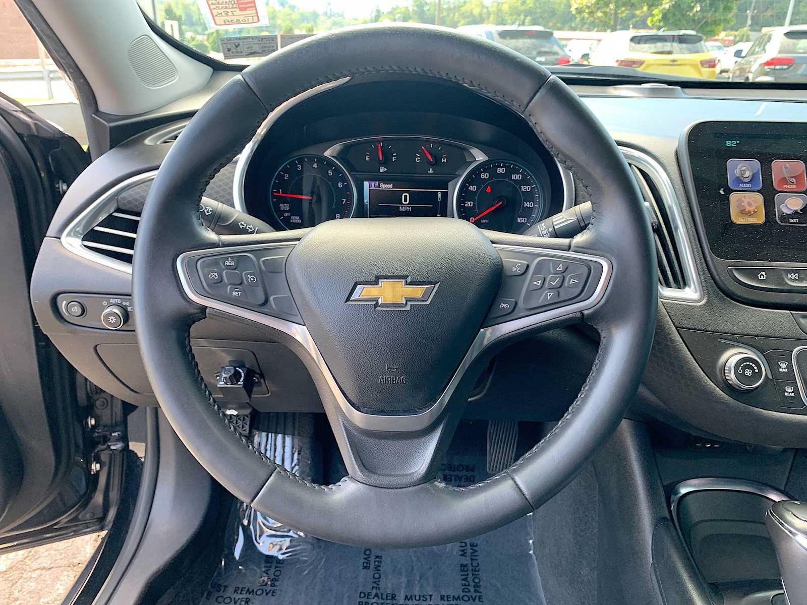 Used 2018 Chevrolet Malibu LT w/ Redline Edition FWD image 11