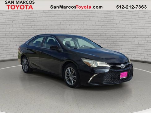Used 2015 Toyota Camry SE FWD image 3