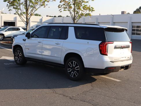 Used 2021 GMC Yukon XL AT4 w/ AT4 Premium Package AWD/4WD image 19