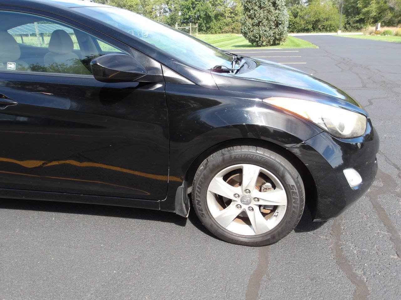 Used 2013 Hyundai Elantra GLS w/ Preferred Pkg FWD image 30