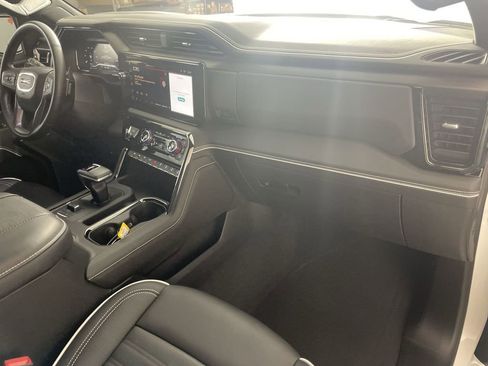 Used 2025 GMC Sierra 1500 AT4X image 29
