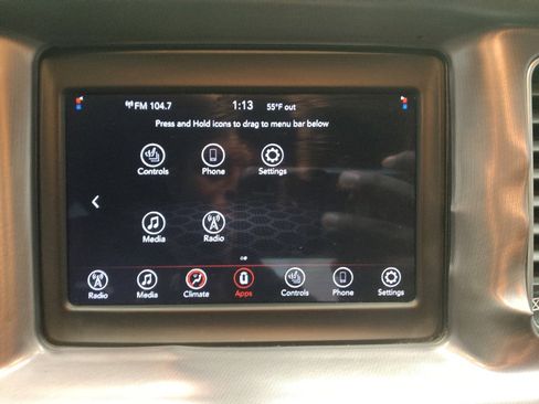 Used 2019 Dodge Charger SXT image 25