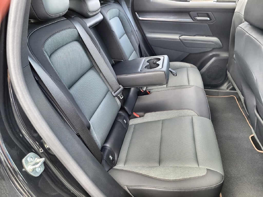 Used 2026 GMC Terrain AT4 w/ Technology Package II AWD/4WD image 27