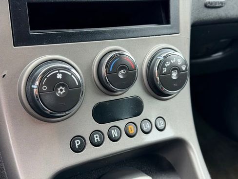 Used 2006 Pontiac Torrent 2WD image 8