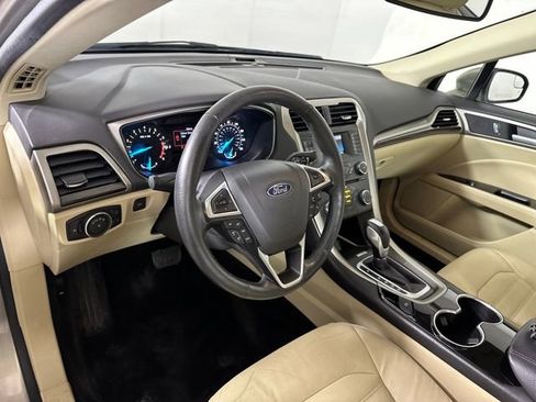 Used 2015 Ford Fusion SE w/ Equipment Group 202A image 13