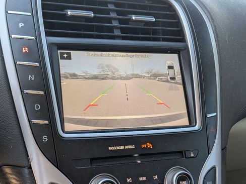 Used 2017 Lincoln MKX Select w/ Select Plus Package image 16