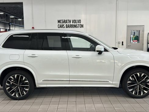 New 2026 Volvo XC90 T8 Ultra w/ Protection Package AWD/4WD image 4