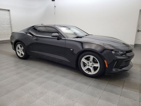 Used 2017 Chevrolet Camaro LT RWD image 11