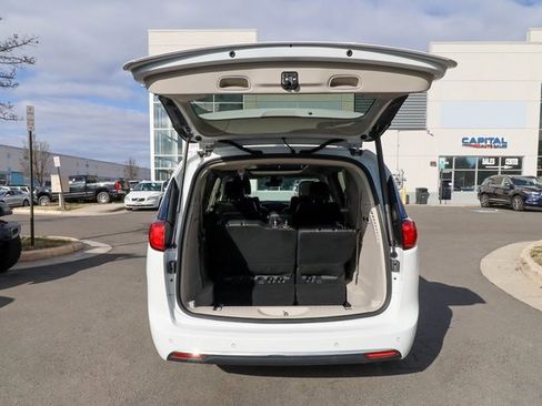 Used 2020 Chrysler Pacifica Limited w/ Tire & Wheel Group image 48