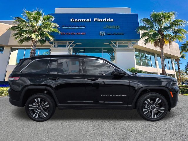 New 2027 Jeep Grand Cherokee Limited w/ Trailer Tow Package AWD/4WD image 3