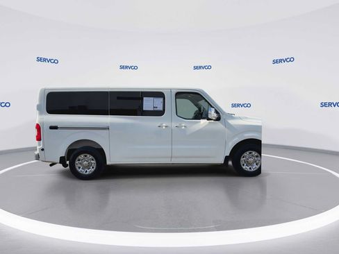 Used 2016 Nissan NV 3500 SV RWD image 9