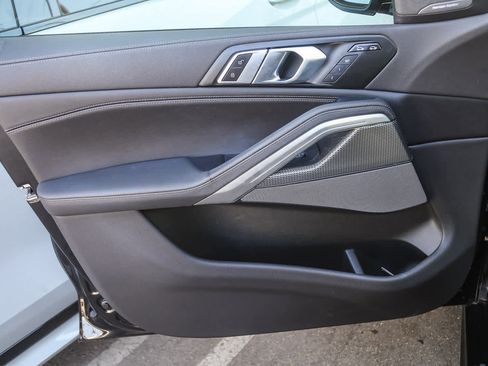 Certified 2023 BMW X6 xDrive40i w/ M Sport Package image 17