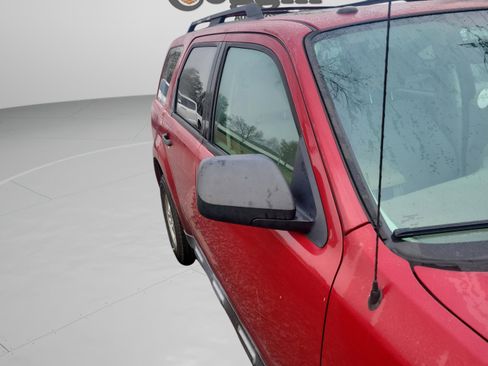 Used 2011 Ford Escape XLT w/ 202A Rapid Spec Order Code image 11