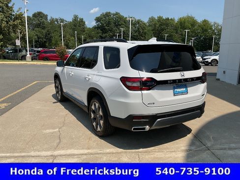 Used 2026 Honda Pilot Touring image 4