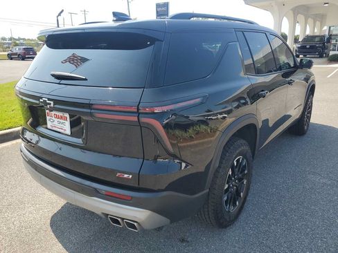Used 2025 Chevrolet Traverse Z71 w/ Driver Confidence Package AWD/4WD image 6