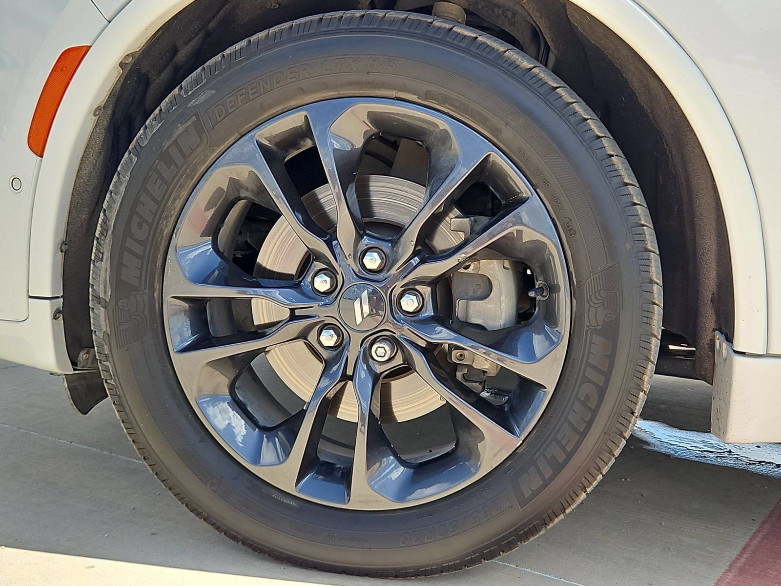 Used 2022 Dodge Durango R/T w/ Blacktop Package RWD image 27