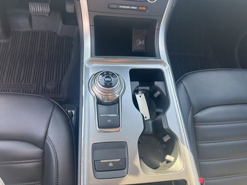 Used 2022 Ford Edge SEL w/ Convenience Package image 19