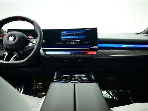 Used 2025 BMW M5 w/ Carbon Package image 11