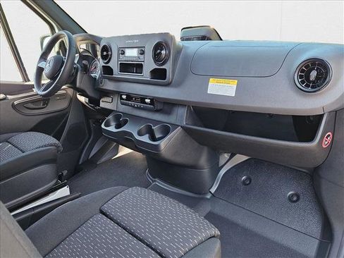 New 2025 Mercedes-Benz Sprinter 2500 image 14