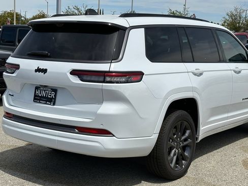 New 2026 Jeep Grand Cherokee L Limited AWD/4WD image 40