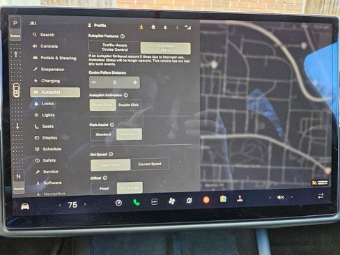 Used 2022 Tesla Model X image 43