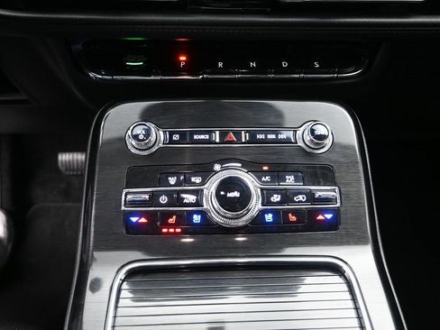 Used 2023 Lincoln Nautilus Reserve image 19