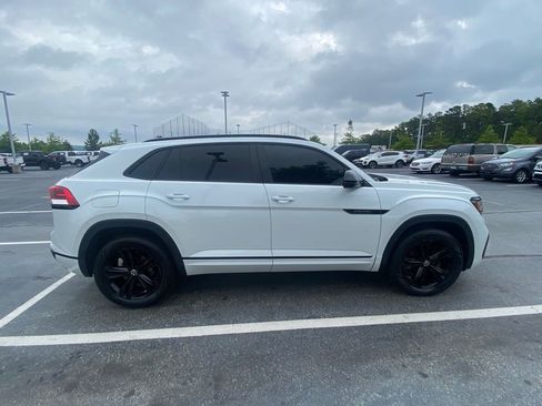 Used 2023 Volkswagen Atlas Cross Sport SEL R-Line AWD/4WD image 8