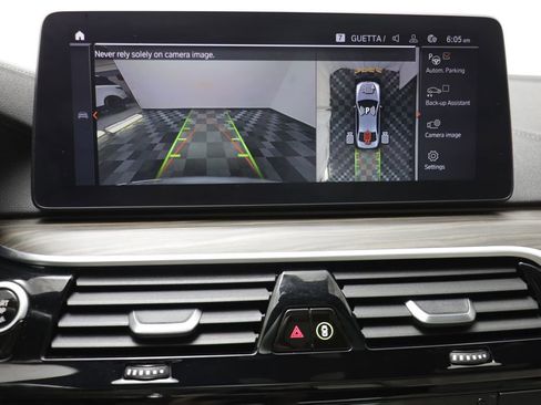 Used 2021 BMW M550i xDrive AWD/4WD image 10