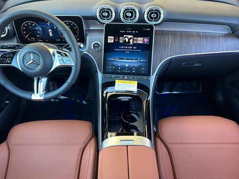 New 2026 Mercedes-Benz GLC 300 4MATIC image 12