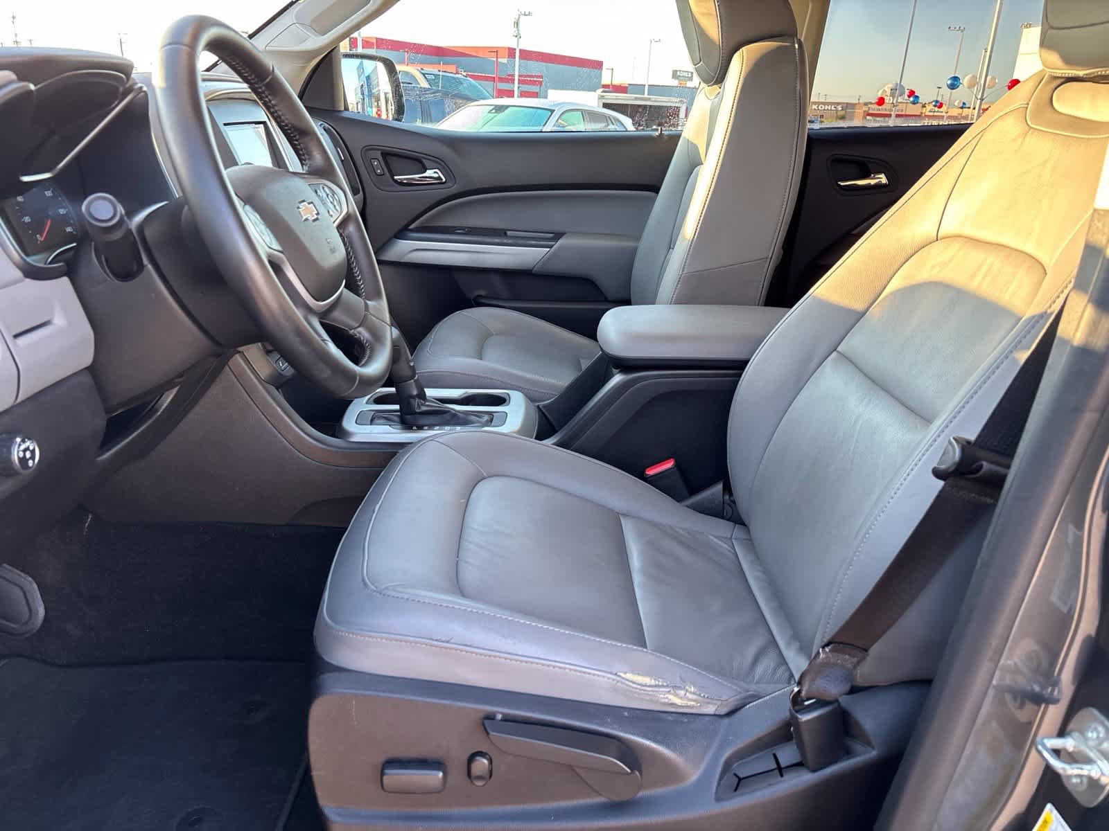 Used 2015 Chevrolet Colorado LT w/ Luxury Package RWD image 10