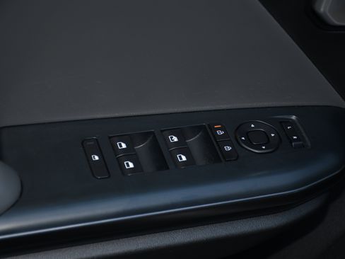 Used 2025 Kia K4 LXS image 10