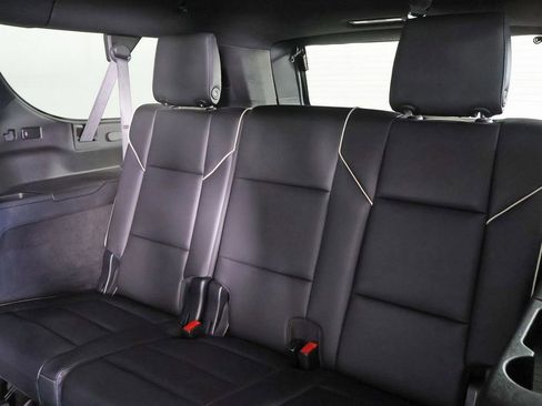 Used 2023 Cadillac Escalade ESV Premium Luxury w/ Performance Package AWD/4WD image 37