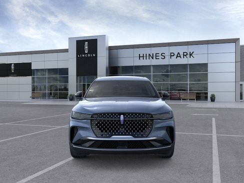 New 2026 Lincoln Nautilus Premier AWD/4WD image 6