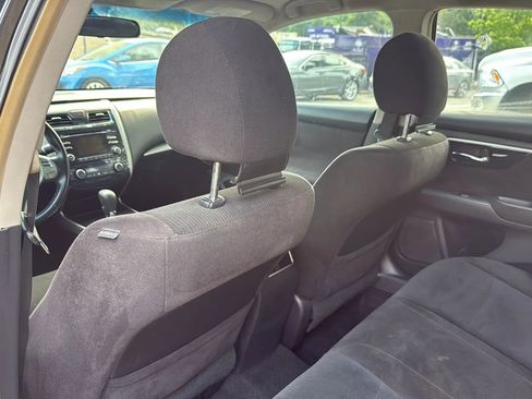 Used 2013 Nissan Altima 2.5 SV FWD image 15