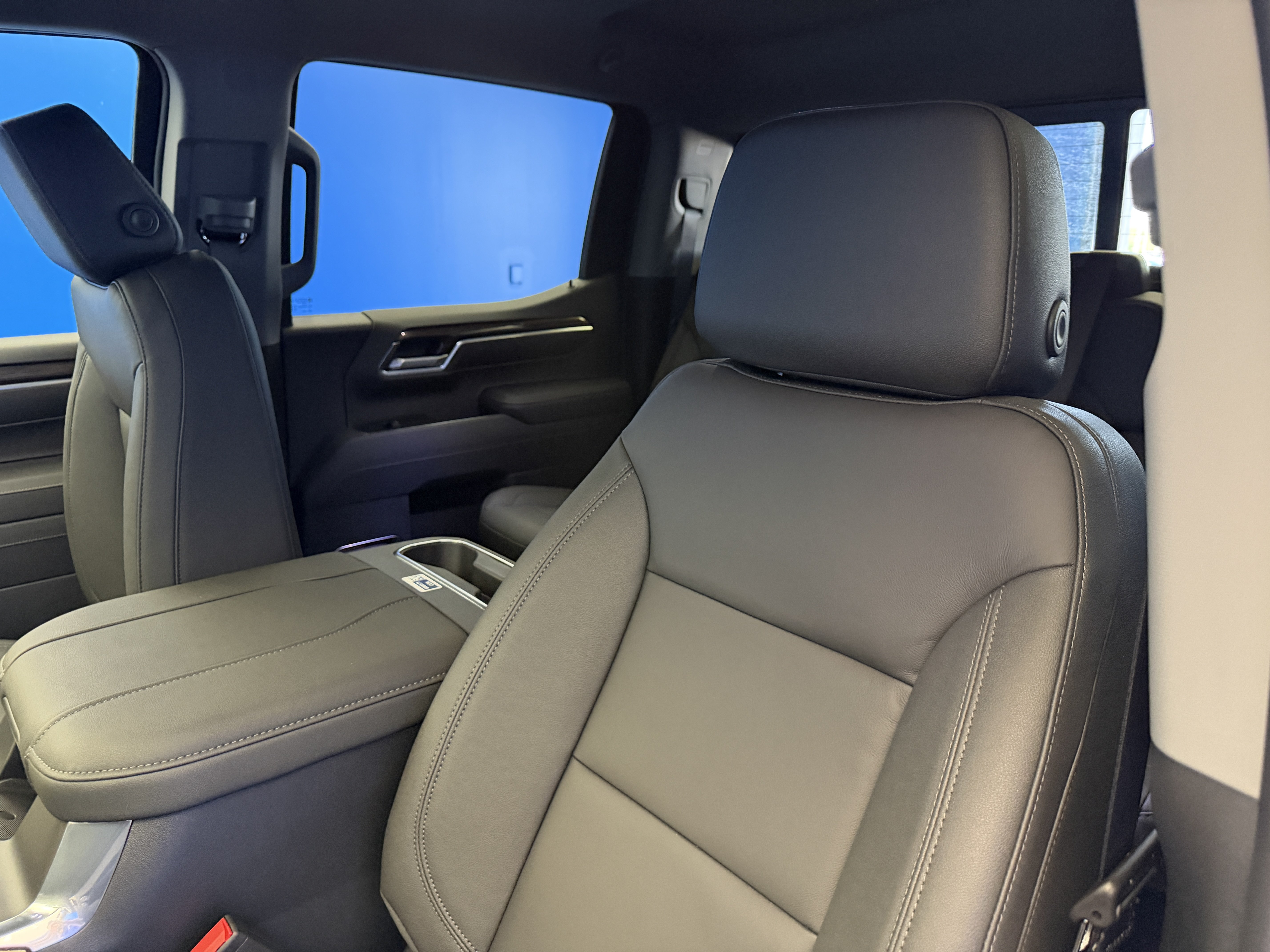 New 2026 Chevrolet Silverado 1500 RST w/ Convenience Package II AWD/4WD image 13