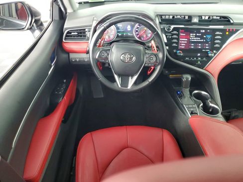 Used 2020 Toyota Camry XSE image 11