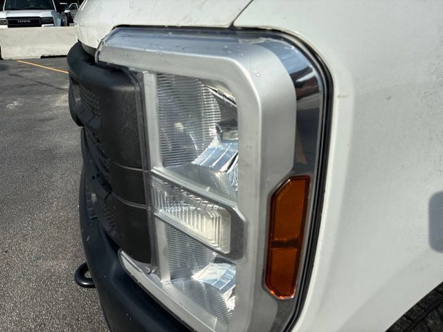 Used 2024 Ford F350 XL RWD image 10