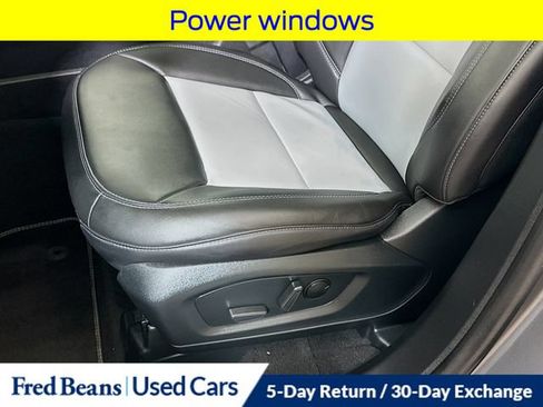 Used 2024 Ford Explorer XLT w/ Equipment Group 202A AWD/4WD image 24