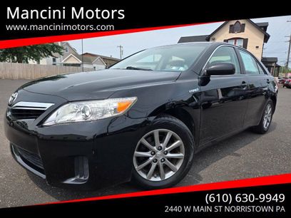 Used 2011 Toyota Camry Hybrid w/ Upgrade Pkg
