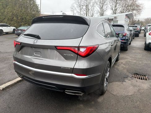 Used 2024 Acura MDX SH-AWD w/ Technology Package image 4