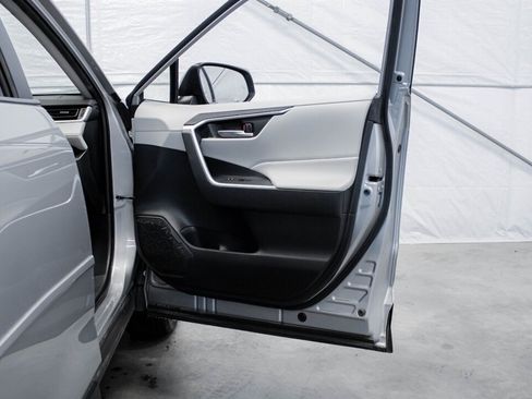 Used 2019 Toyota RAV4 XLE Premium w/ All Weather Liner Package image 19