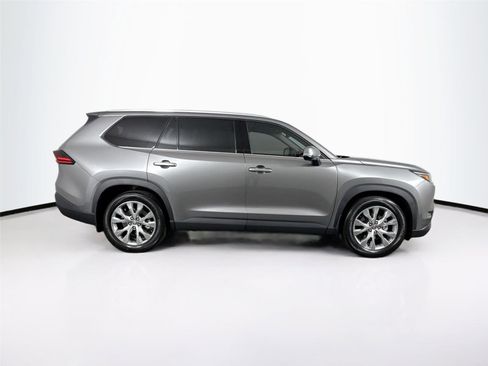 Certified 2025 Toyota Grand Highlander FWD image 11