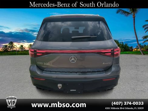 Used 2024 Mercedes-Benz EQB 300 4MATIC image 17